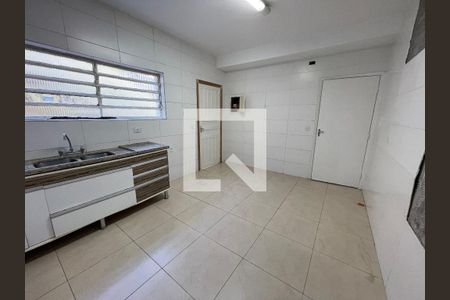 Casa à venda com 350m², 5 quartos e 4 vagas Casa à venda com 350m², 5 quartos e 4 vagasCozinha