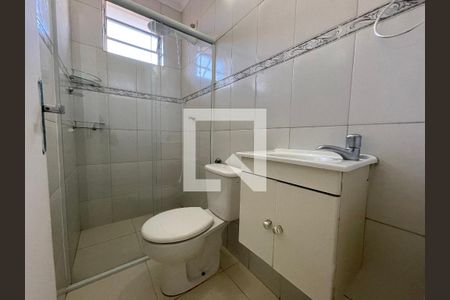 Casa à venda com 350m², 5 quartos e 4 vagas Casa à venda com 350m², 5 quartos e 4 vagasBanheiro da Suíte