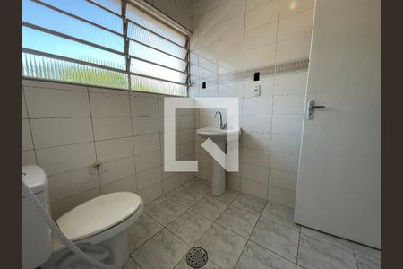 Casa à venda com 350m², 5 quartos e 4 vagas Casa à venda com 350m², 5 quartos e 4 vagasBanheiro