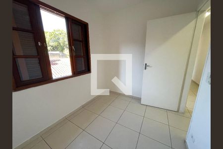 Casa à venda com 350m², 5 quartos e 4 vagas Casa à venda com 350m², 5 quartos e 4 vagasQuarto 3