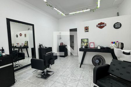 Casa para alugar com 400m², 4 quartos e 8 vagasSalão