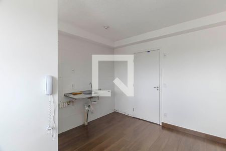 Sala/Cozinha de apartamento para alugar com 2 quartos, 34m² em Vila Tolstoi, São Paulo