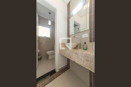Casa à venda com 238m², 4 quartos e 4 vagas Casa à venda com 238m², 4 quartos e 4 vagasLavabo
