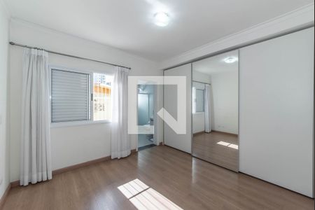 Casa à venda com 238m², 4 quartos e 4 vagas Casa à venda com 238m², 4 quartos e 4 vagasSuíte 1