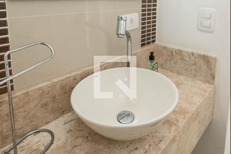 Casa à venda com 238m², 4 quartos e 4 vagas Casa à venda com 238m², 4 quartos e 4 vagasLavabo