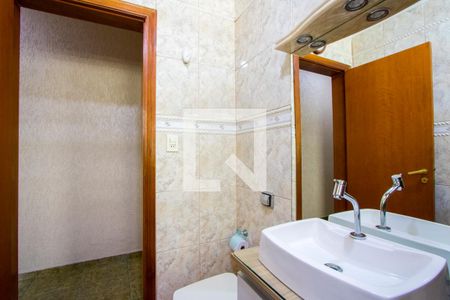 Casa à venda com 200m², 2 quartos e 5 vagas Casa à venda com 200m², 2 quartos e 5 vagasBanheiro