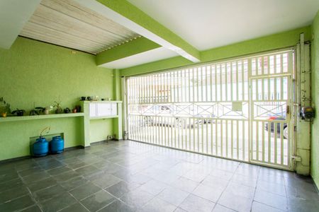 Casa à venda com 200m², 2 quartos e 5 vagas Casa à venda com 200m², 2 quartos e 5 vagasGaragem