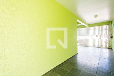 Casa à venda com 200m², 2 quartos e 5 vagas Casa à venda com 200m², 2 quartos e 5 vagasGaragem