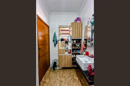 Casa à venda com 70m², 2 quartos e sem vagaBanheiro