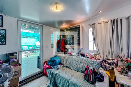 Casa à venda com 70m², 2 quartos e sem vagaSuíte