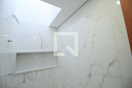 Casa à venda com 96m², 2 quartos e 2 vagas Casa à venda com 96m², 2 quartos e 2 vagasBanheiro do Quarto 1