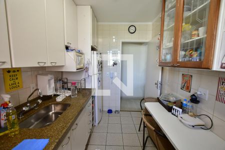 Apartamento à venda com 80m², 3 quartos e 2 vagasCozinha