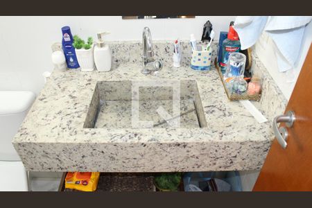 Casa à venda com 117m², 3 quartos e 2 vagasBanheiro 2