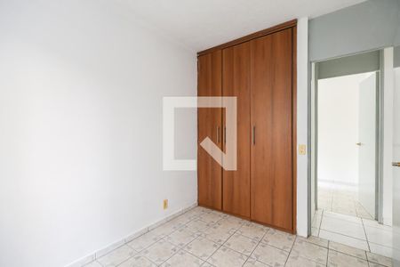 Quarto 1 de apartamento para alugar com 3 quartos, 67m² em Conjunto Promorar Raposo Tavares, São Paulo