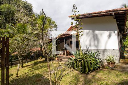 Casa de condomínio para alugar com 350m², 3 quartos e 4 vagas Casa de condomínio para alugar com 350m², 3 quartos e 4 vagasFachada