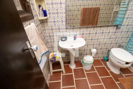 Casa de condomínio para alugar com 350m², 3 quartos e 4 vagas Casa de condomínio para alugar com 350m², 3 quartos e 4 vagasBanheiro quarto 1