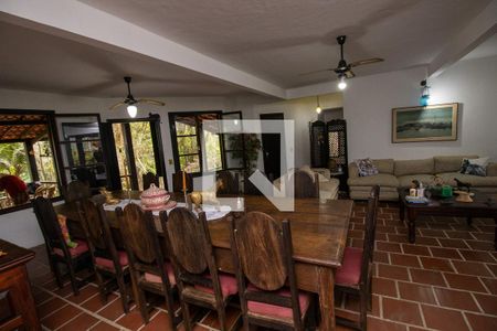 Sala de casa de condomínio para alugar com 3 quartos, 350m² em Jacarepaguá, Rio de Janeiro