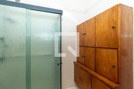 Casa à venda com 440m², 5 quartos e 12 vagasBanheiro da Suíte 2