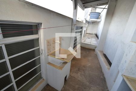 Casa à venda com 120m², 2 quartos e 2 vagasQuintal