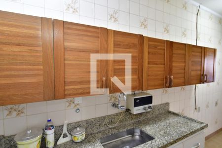 Casa à venda com 120m², 2 quartos e 2 vagasCozinha - Armários