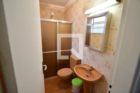 Casa à venda com 120m², 2 quartos e 2 vagasBanheiro de serviço