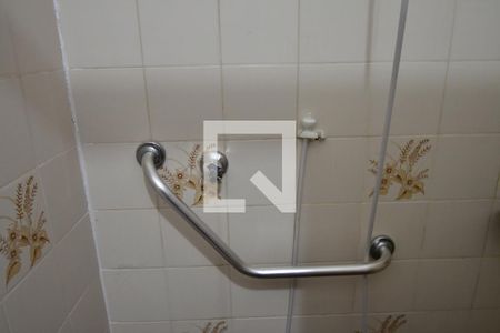 Casa à venda com 120m², 2 quartos e 2 vagasBanheiro Suíte 1 - Detalhe