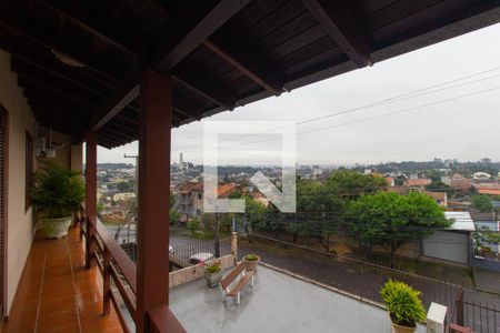 Casa à venda com 232m², 3 quartos e 2 vagasVaranda