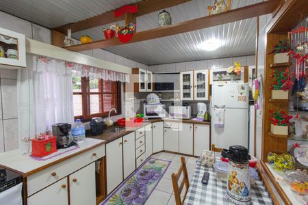 Casa à venda com 232m², 3 quartos e 2 vagasCozinha