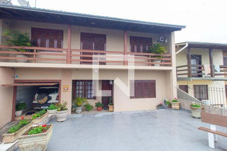 Casa à venda com 232m², 3 quartos e 2 vagasJardim