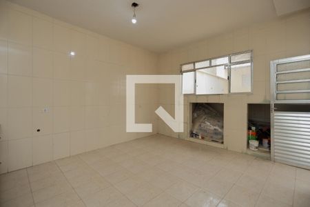 Casa à venda com 170m², 4 quartos e 2 vagas Casa à venda com 170m², 4 quartos e 2 vagasCozinha