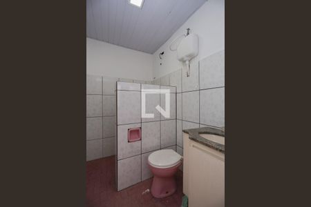 Casa à venda com 170m², 4 quartos e 2 vagas Casa à venda com 170m², 4 quartos e 2 vagasEdícula - Banheiro