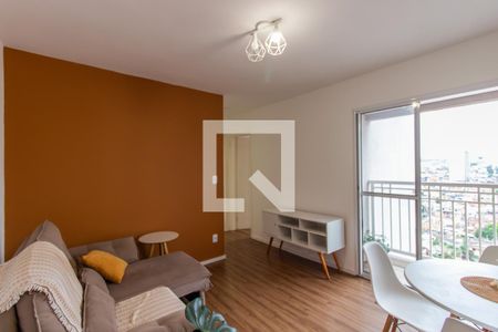 Sala de apartamento para alugar com 2 quartos, 45m² em Vila Carmosina, São Paulo