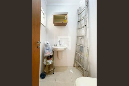 Casa à venda com 203m², 3 quartos e 4 vagasLavabo 2