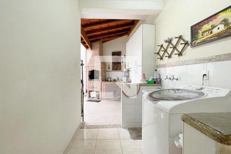 Casa à venda com 203m², 3 quartos e 4 vagasÁrea de Serviço