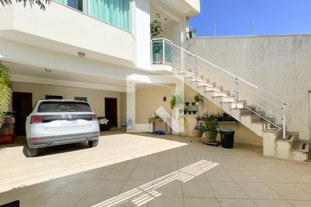 Casa à venda com 203m², 3 quartos e 4 vagasGaragem