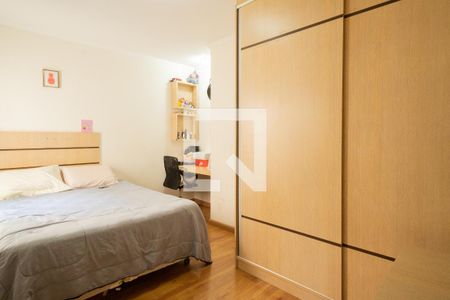 Casa à venda com 203m², 3 quartos e 4 vagasSuíte 2