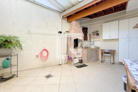 Casa à venda com 203m², 3 quartos e 4 vagasÁrea comum - Churrasqueira