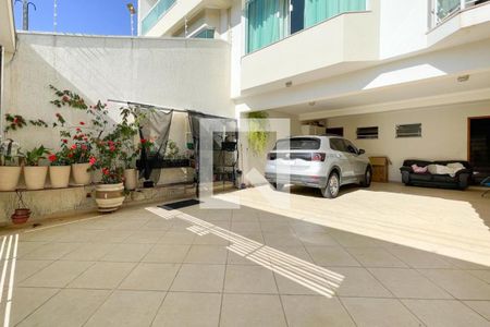 Casa à venda com 203m², 3 quartos e 4 vagasGaragem