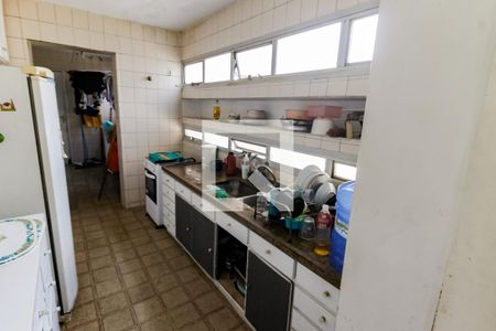 Apartamento à venda com 143m², 3 quartos e 2 vagasCozinha - Armários