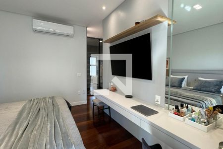 Apartamento à venda com 282m², 4 quartos e 4 vagasSuíte 1