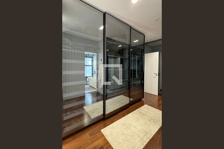 Apartamento à venda com 282m², 4 quartos e 4 vagasCloset da suíte 1