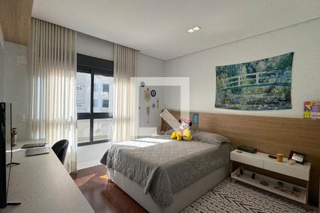 Apartamento à venda com 282m², 4 quartos e 4 vagasSuíte 3