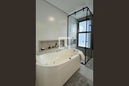 Apartamento à venda com 282m², 4 quartos e 4 vagasBanheiro da Suíte 1