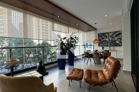 Apartamento à venda com 282m², 4 quartos e 4 vagasVaranda 2