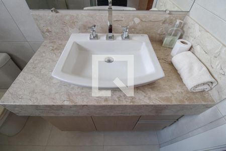 Casa de condomínio à venda com 900m², 5 quartos e 6 vagas Casa de condomínio à venda com 900m², 5 quartos e 6 vagasBanheiro/Suíte 4