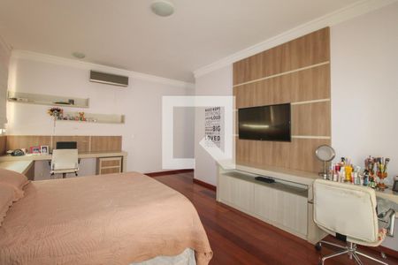 Casa de condomínio à venda com 900m², 5 quartos e 6 vagas Casa de condomínio à venda com 900m², 5 quartos e 6 vagasSuíte 1