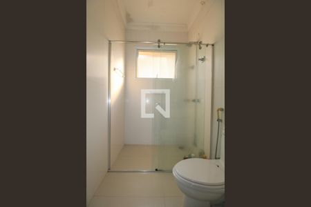 Casa de condomínio à venda com 900m², 5 quartos e 6 vagas Casa de condomínio à venda com 900m², 5 quartos e 6 vagasBanheiro/Suíte 1