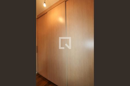 Casa de condomínio à venda com 900m², 5 quartos e 6 vagas Casa de condomínio à venda com 900m², 5 quartos e 6 vagasSuíte 4