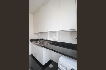 Casa de condomínio à venda com 900m², 5 quartos e 6 vagas Casa de condomínio à venda com 900m², 5 quartos e 6 vagasCozinha