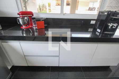 Casa de condomínio à venda com 900m², 5 quartos e 6 vagas Casa de condomínio à venda com 900m², 5 quartos e 6 vagasCozinha